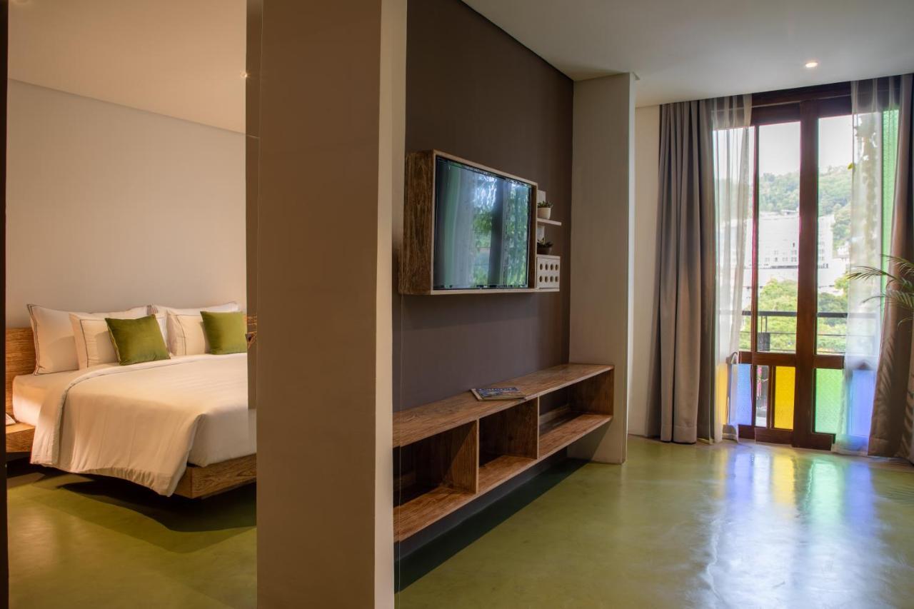 Lake Avenue Hotel แคนดี้ ภายนอก รูปภาพ
