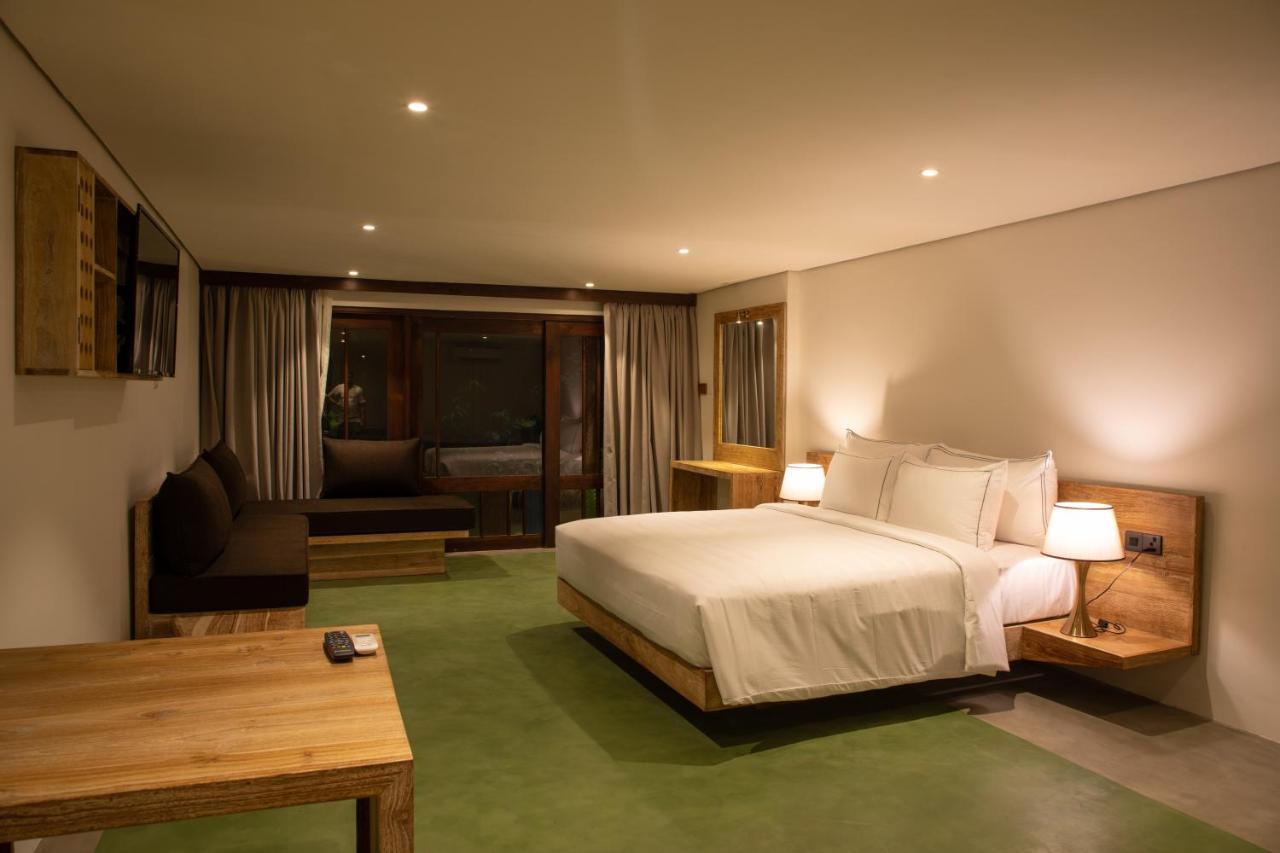 Lake Avenue Hotel แคนดี้ ภายนอก รูปภาพ