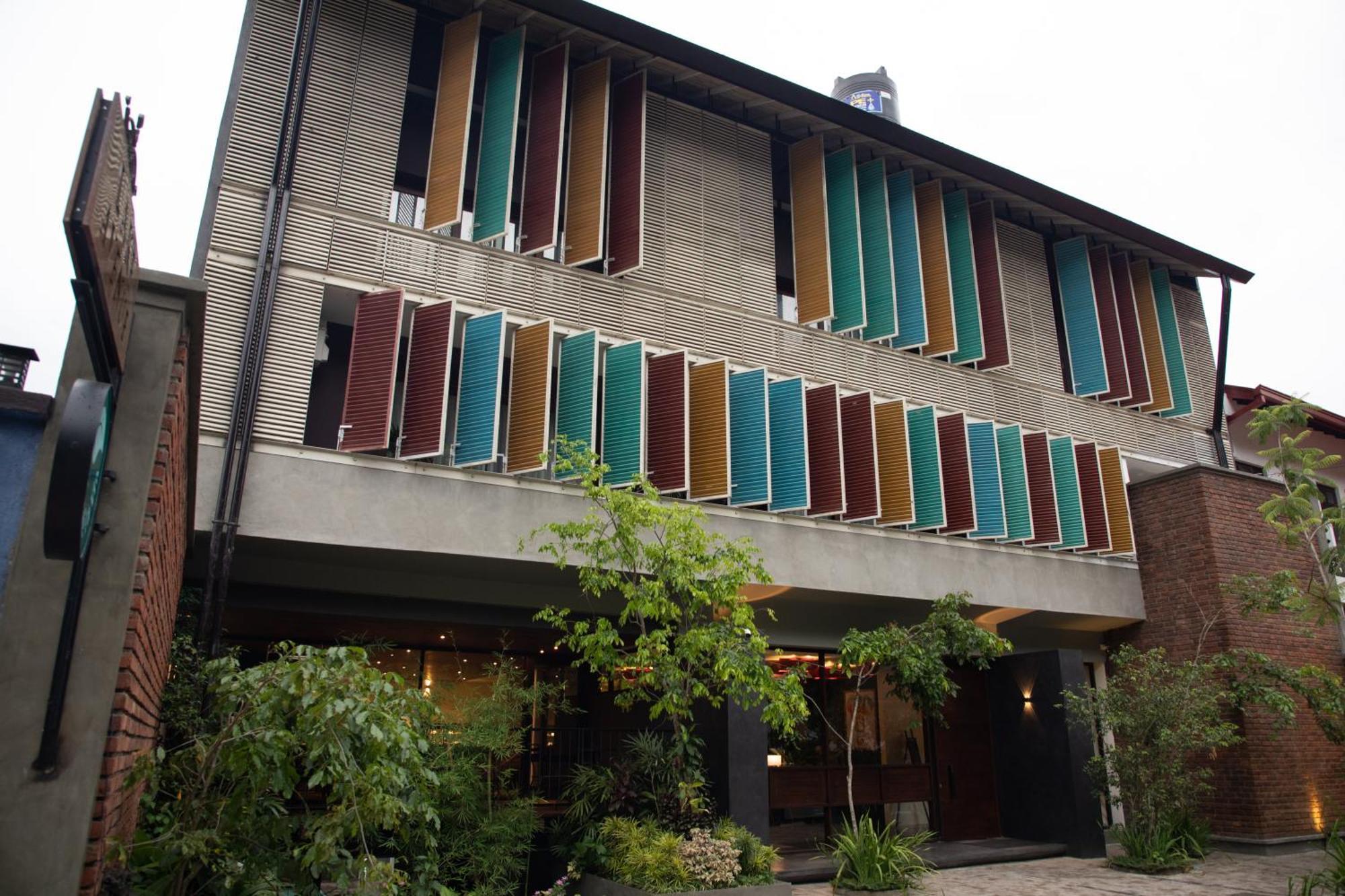 Lake Avenue Hotel แคนดี้ ภายนอก รูปภาพ